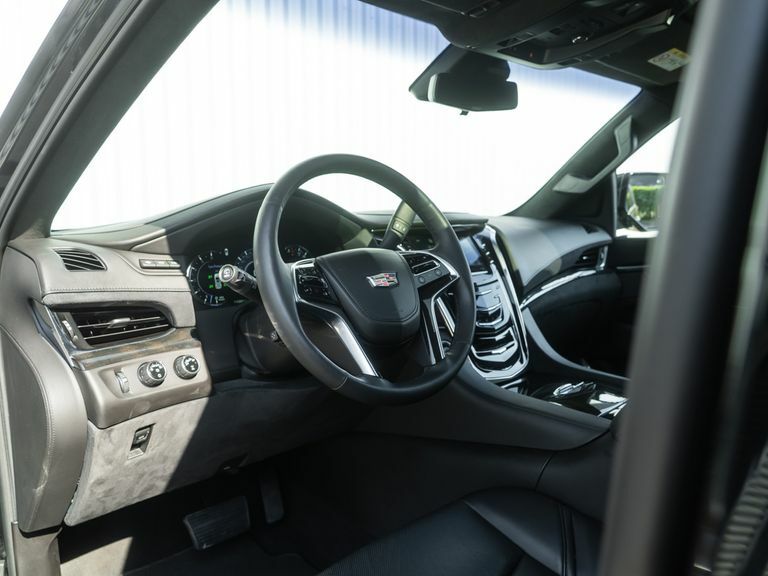 Cadillac Escalade 6.0 V8 4Wd Black #25
