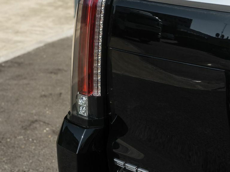 Cadillac Escalade 6.0 V8 4Wd Black #24