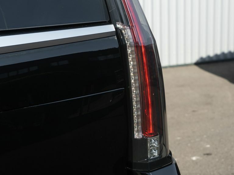 Cadillac Escalade 6.0 V8 4Wd Black #21