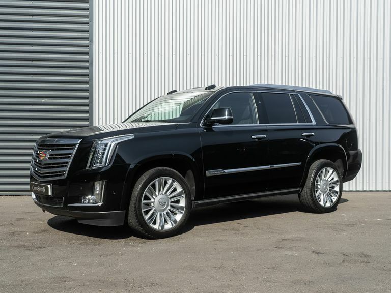 Cadillac Escalade V8 Platinum LJ67HYH Black