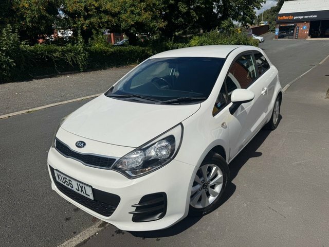 Kia RIO Sr7 Hatchback White #3