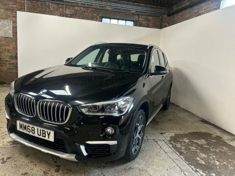 BMW X1 Sdrive18i Xline Black #4