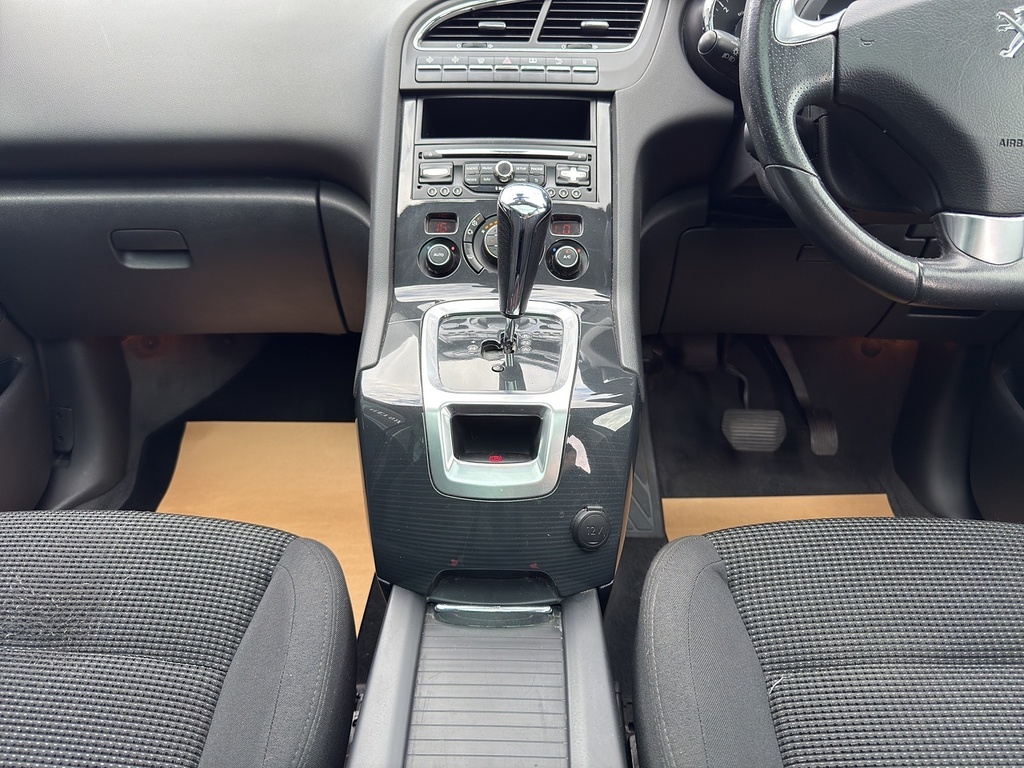 Peugeot 5008 Mpv 1.6 Hdi Allure Euro 5 201464 Grey #18
