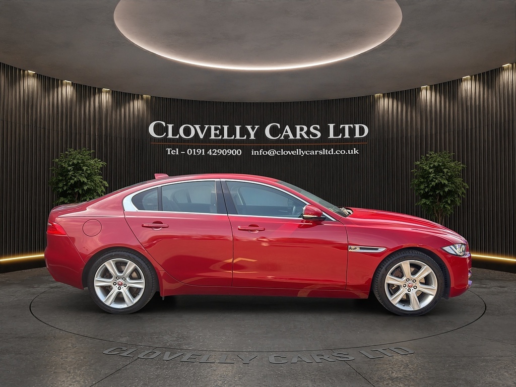 Jaguar XE 2.0I Portfolio Saloon Euro 6 Ss MJ17VRD Red #2