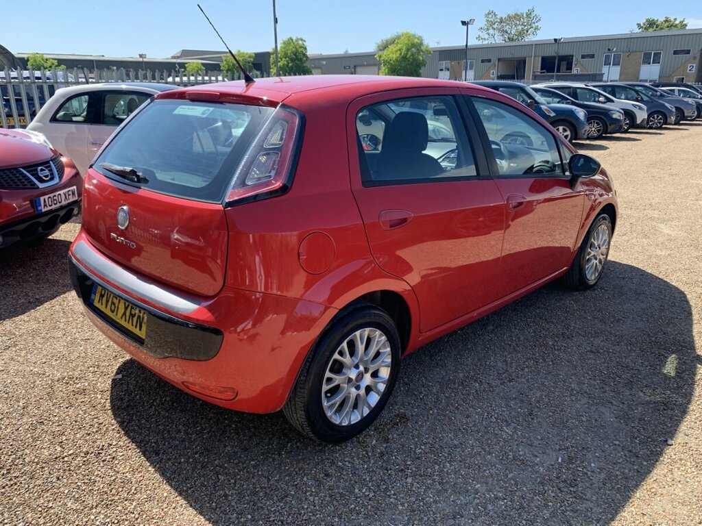 Fiat Punto Manual Red #4