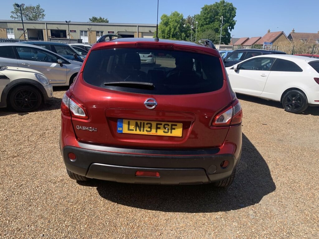 Nissan Qashqai Petrol Red #5