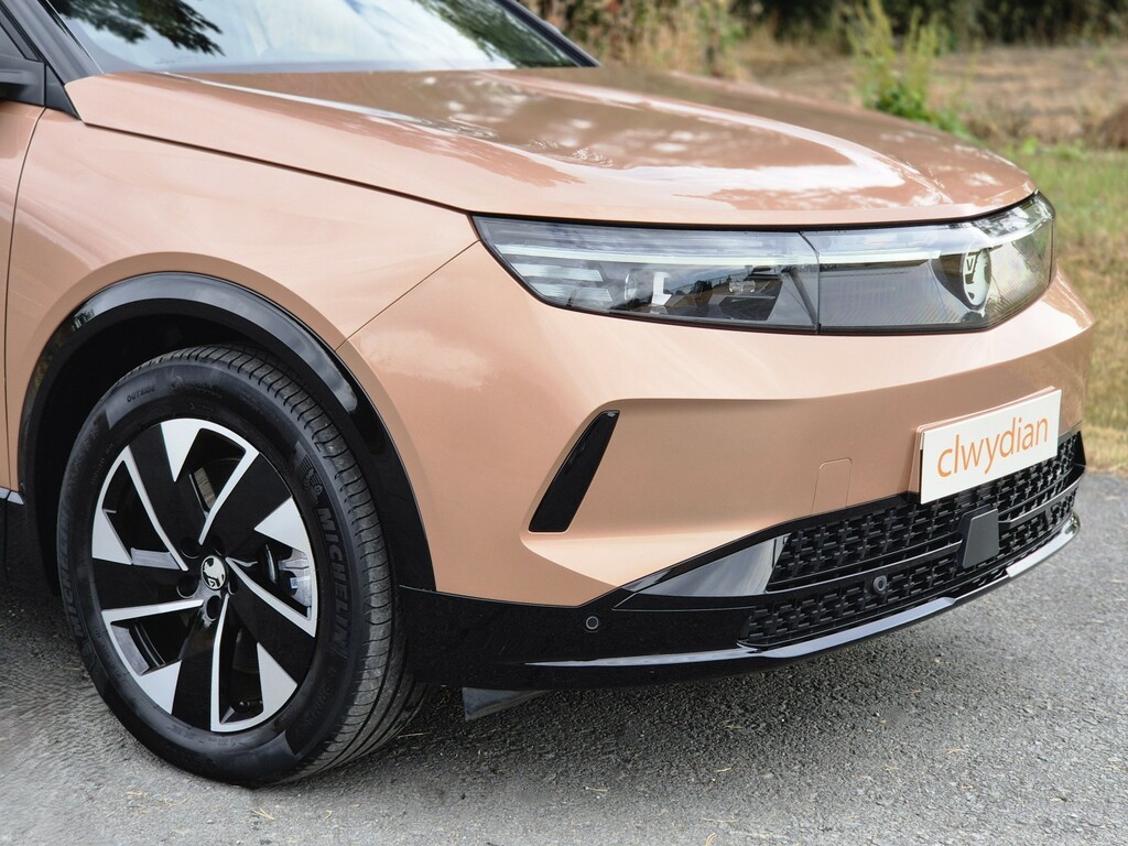 Vauxhall Grandland Suv Gs 157Kw 73Kwh 213Ps 202525 DL25UXO Brown #3