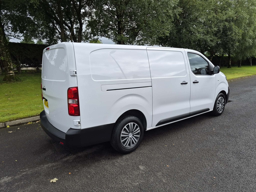 Vauxhall Vivaro L2 3100 2.0D 145Ps Prime H1 Van White #4