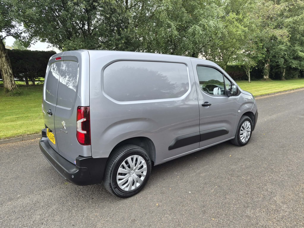 Peugeot Partner 1000 Professional 1.5 Blue Hdi 100Bhp Grey #4