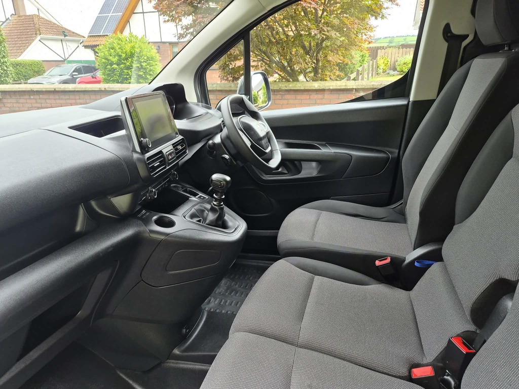 Peugeot Partner 1.5L 100 Bhp - 5 Seater Crew Van - Long Whe White #10