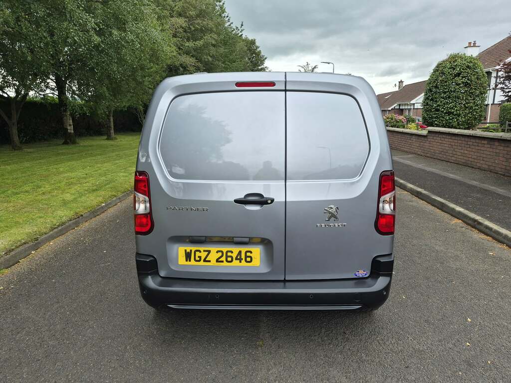 Peugeot Partner 1000 Professional 1.5 Blue Hdi 100Bhp Grey #3