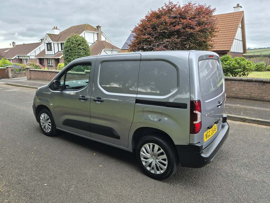 Peugeot Partner 1.5L 100 Bhp - 5 Seater Crew Van - Long Whe White #8