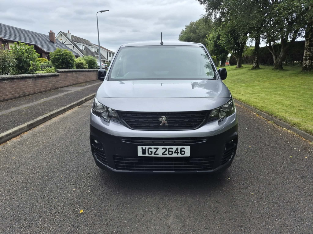 Peugeot Partner 1.5L 100 Bhp - 5 Seater Crew Van - Long Whe White #7