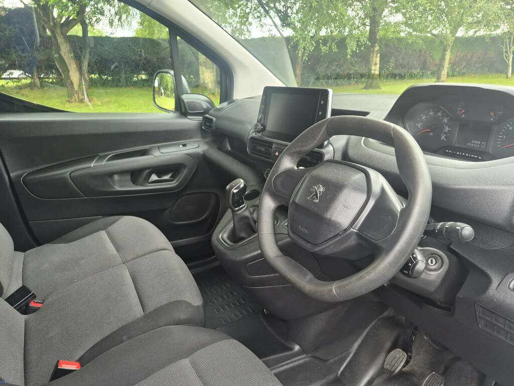 Peugeot Partner 2020 1000Kg 1.5Hdi 100Bhp Professional 6 Seater Cr White #10