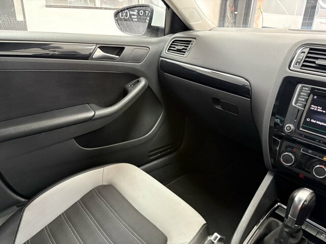 Volkswagen Jetta 2.0 Tdi Bluemotion Tech Se Dsg Euro 6 Ss Red #25