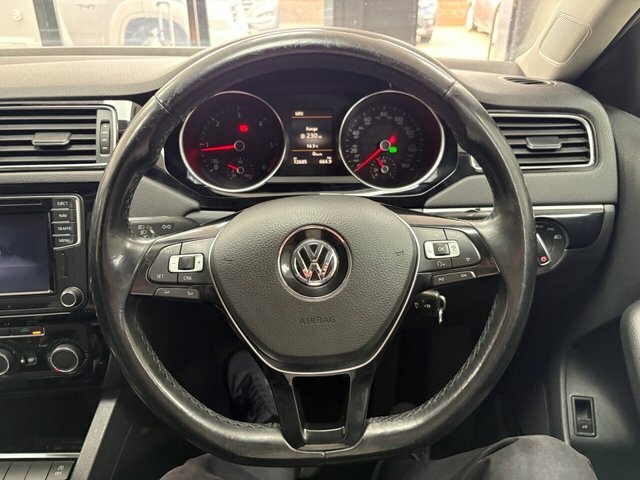 Volkswagen Jetta 2.0 Tdi Bluemotion Tech Se Dsg Euro 6 Ss Red #15