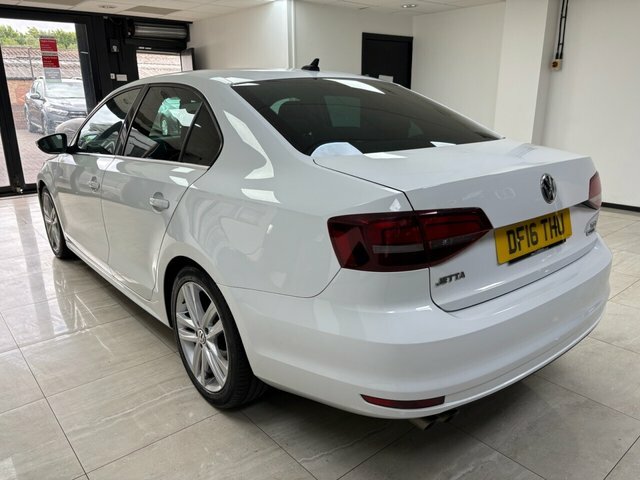 Volkswagen Jetta 2016 2.0 Tdi Bluemotion Tech Gt Saloon White #4