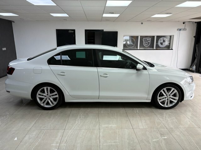 Volkswagen Jetta 2016 2.0 Tdi Bluemotion Tech Gt Saloon White