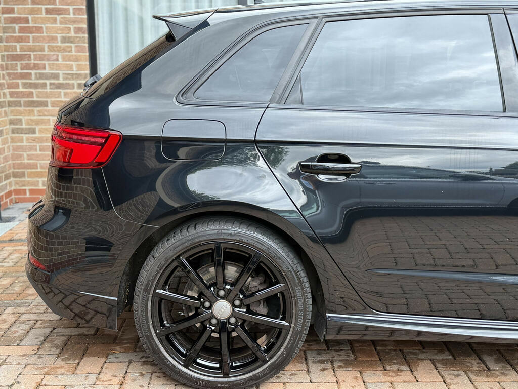 Audi A3 1.5 Tfsi Cod 35 Black Edition Sportback S Tronic E Black #6