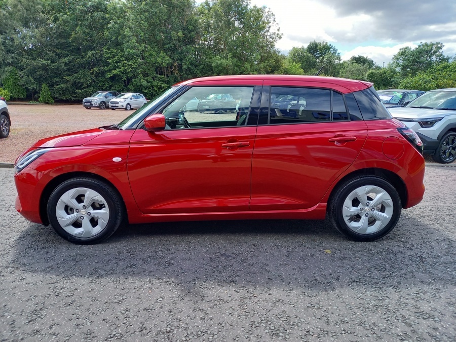 Suzuki Swift 1.2 Mild Hybrid Motion Cvt Red #4