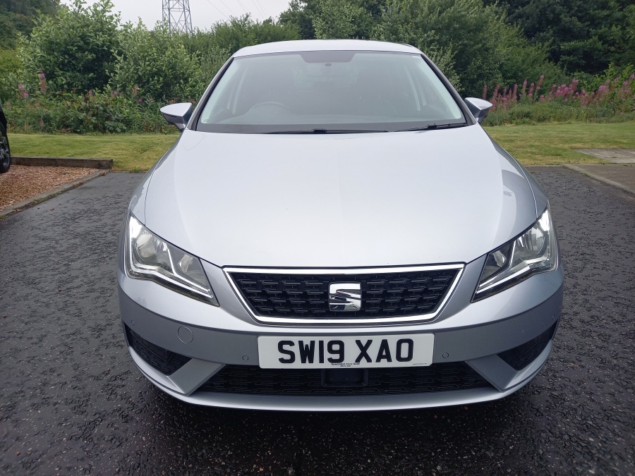 Seat Leon 1.6 Tdi Se Dynamic Ez Dsg Silver #2