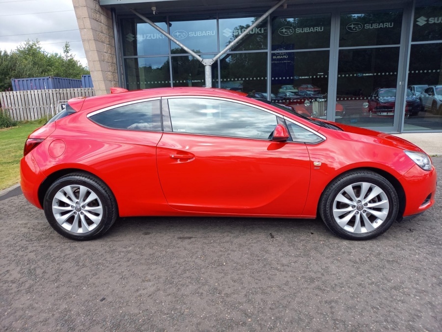 Vauxhall Astra GTC 1.4I Turbo Limited Edition Black #7