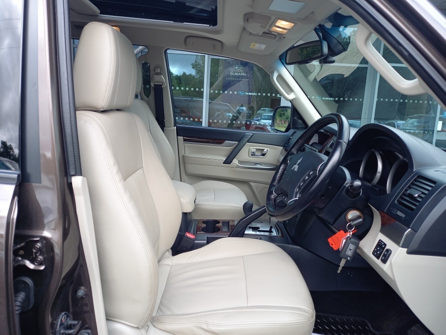 Mitsubishi Shogun Grey Grey #16