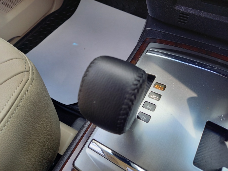 Mitsubishi Shogun Grey Grey #30