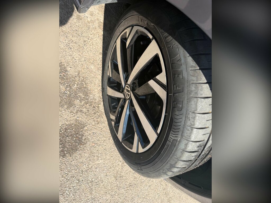 Volkswagen Polo Match Black #9