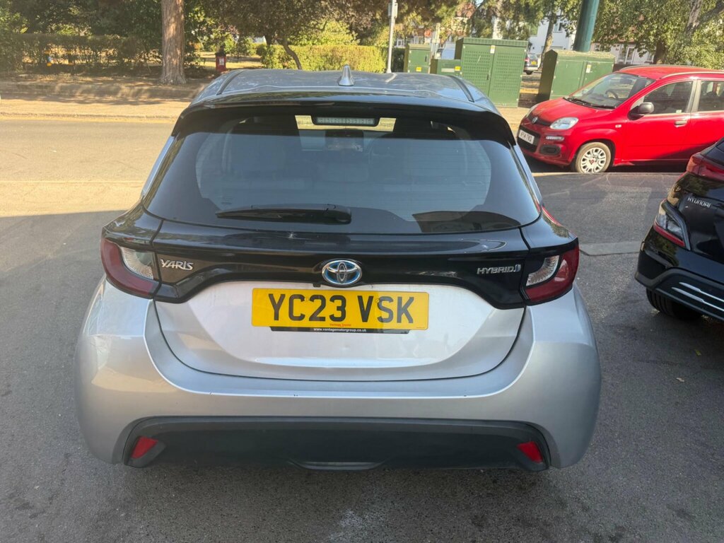 Toyota Yaris 1.5 Vvt-h Design Hatchback Hybrid E-cvt Brown #2