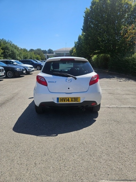 Mazda 2 Tamura White #5