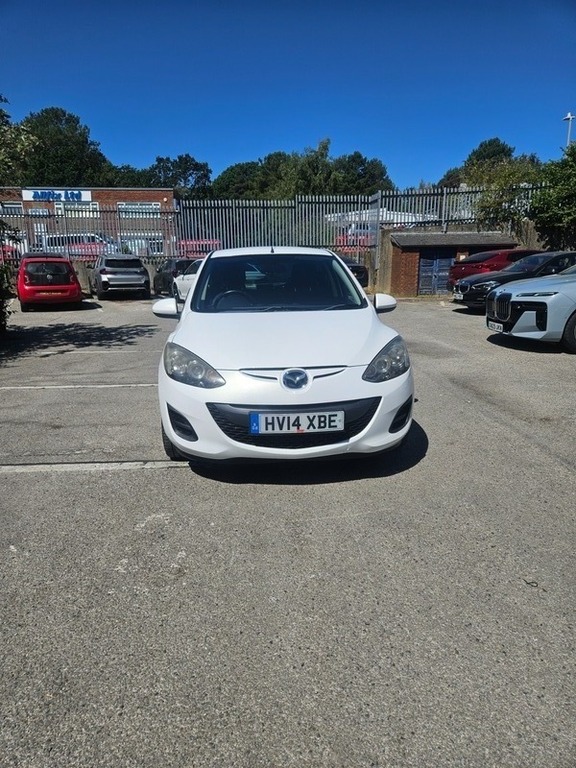 Mazda 2 Tamura White #2