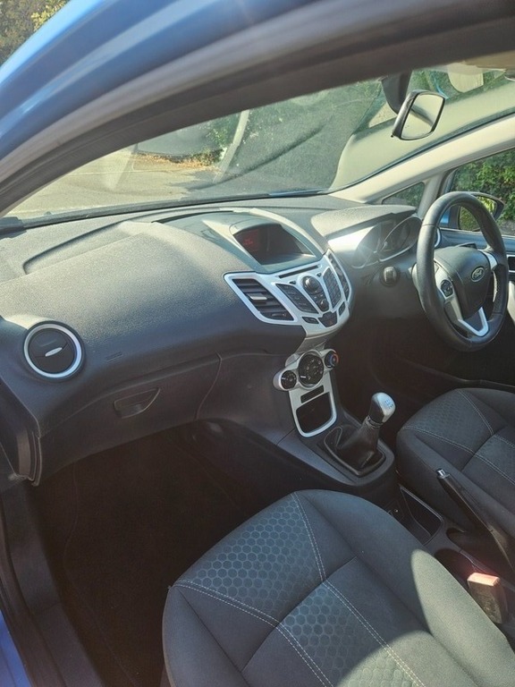 Ford Fiesta Zetec Blue #4