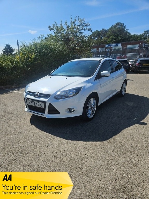 Ford Focus Zetec White