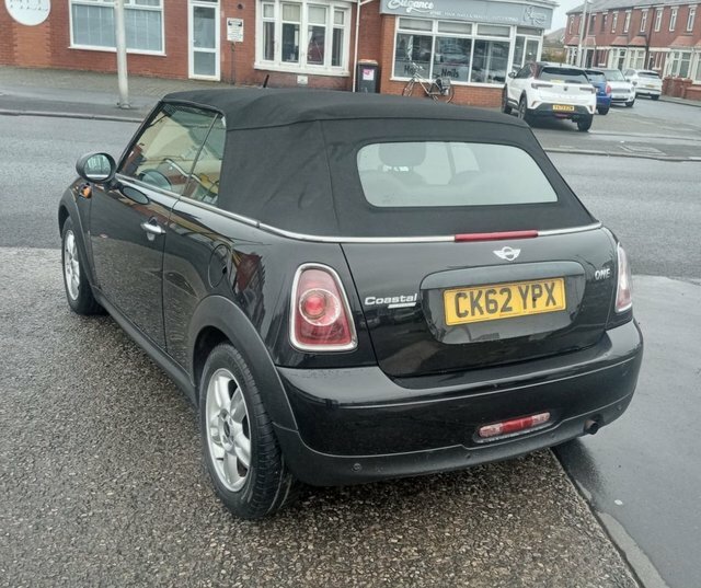 Mini Convertible 1.6 One Convertible Euro 5 98 P Black #3