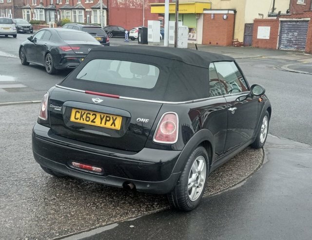 Mini Convertible 1.6 One Convertible Euro 5 98 P Black #4