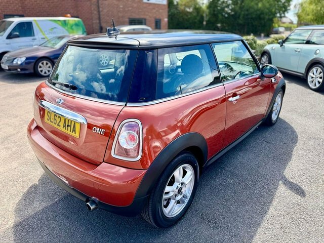 Mini Hatch 1.6 One Hatchback Euro 5 98 Ps Orange #3