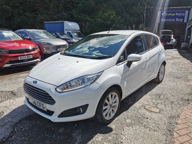 Ford Fiesta 1.0T Ecoboost Titanium Hatchback PF66CFG White #3