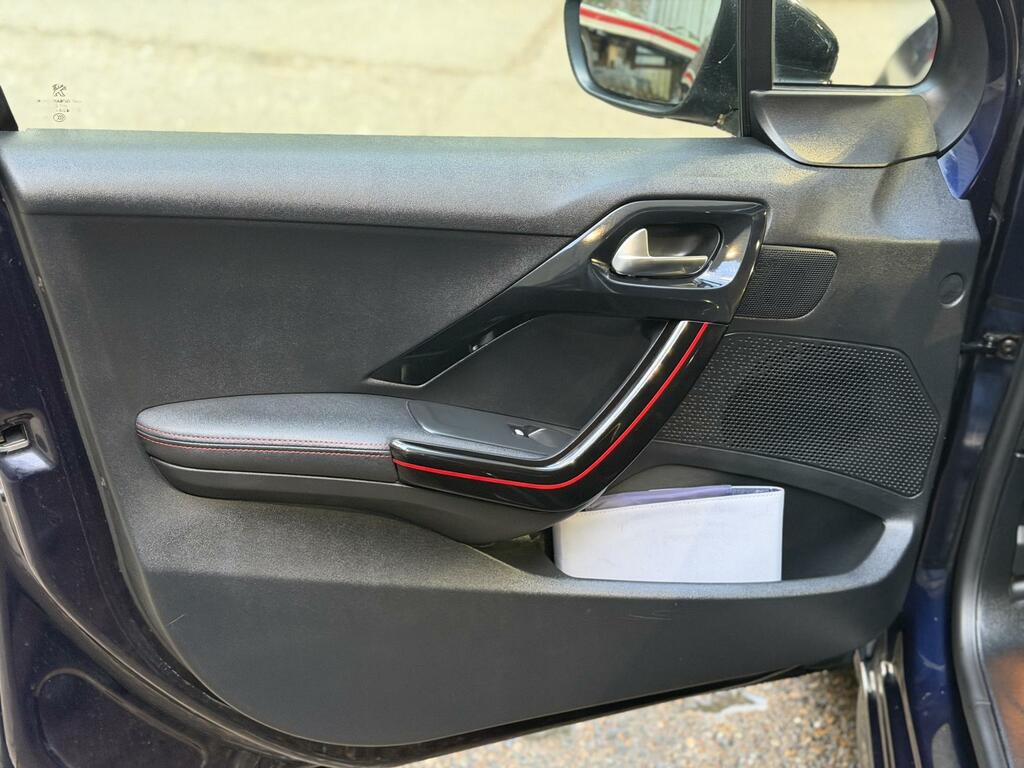 Peugeot 208 1.2 Puretech Allure Euro 6 Black #21