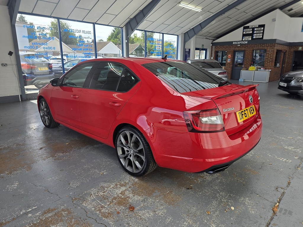 Skoda Octavia 2.0 Tsi Vrs Hatchback Dsg Euro 6 Ss Red #6