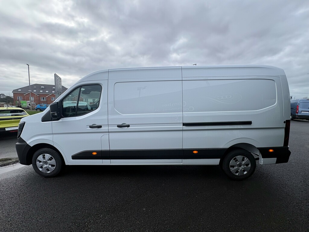 Renault Master Extralm35 2.0Dci 150 L3h2 With Factory Fitted White #4