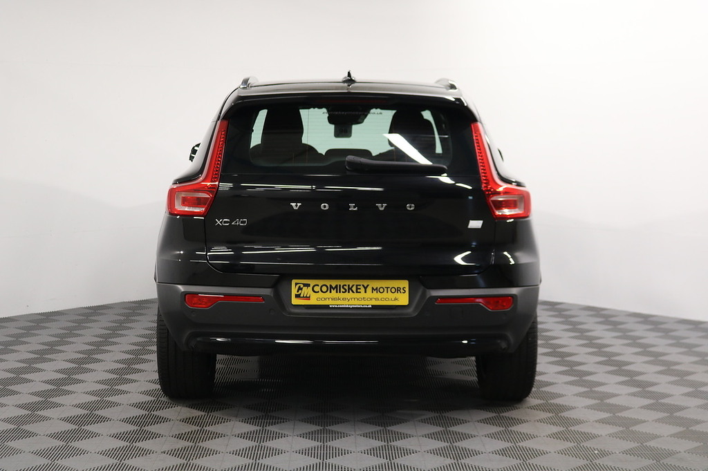 Volvo XC40 H T4 Plus Black #5