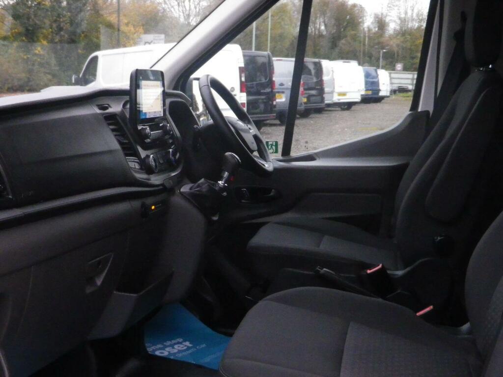 Ford Transit Custom Minibus 2.0 Transit Leader 17 Seater Minibus 460 L YR71HVJ Silver #6