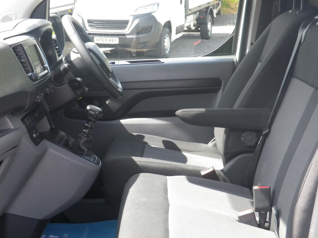 Vauxhall Vivaro Temperature Controlled 1.5 Vivaro Dynamic 1.5D 100 DU23ZBF White #6
