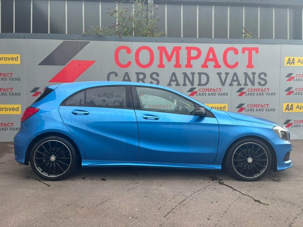 Mercedes-Benz A Class 2.1L Amg Night Edition Blue #4