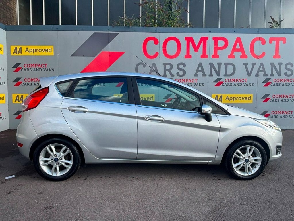Ford Fiesta 1.3L Zetec Silver #4