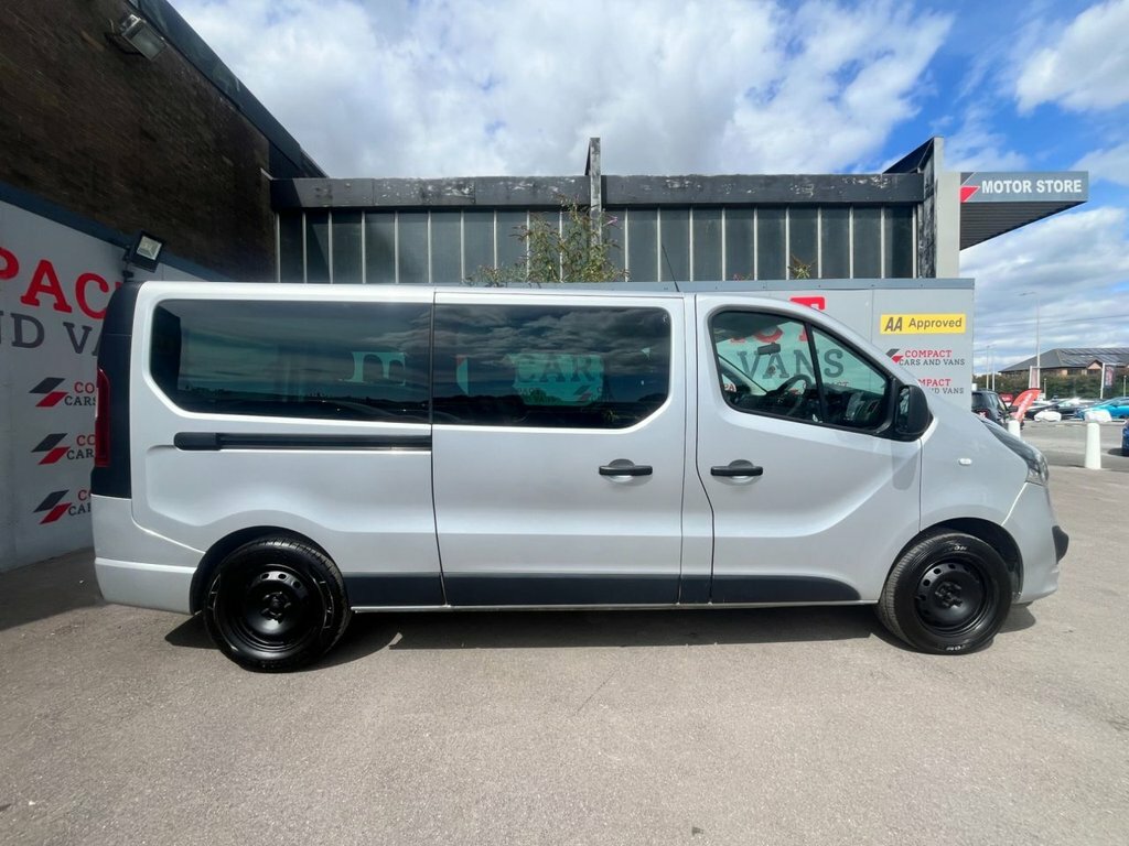 Vauxhall Vivaro Combi Silver #4