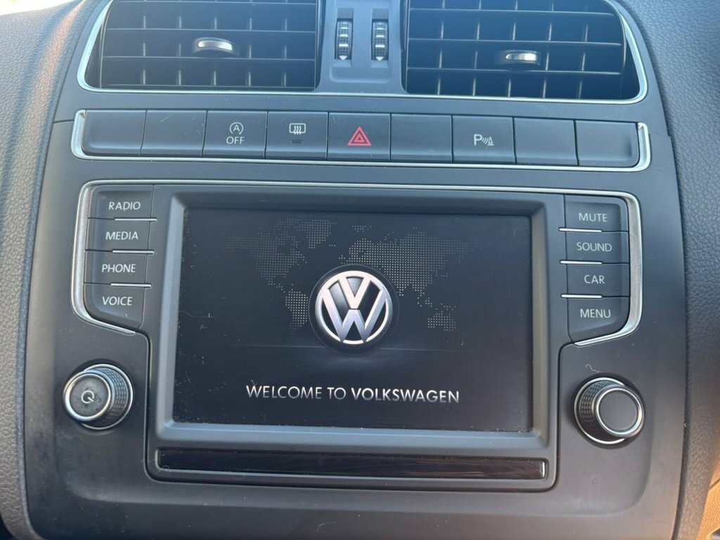 Volkswagen Polo Volkswagen Polo Hatchback 1.2 Tsi Match Grey #11