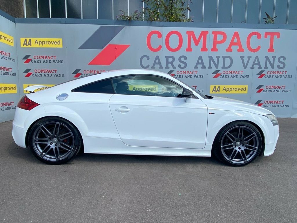 Audi TT 2L Black Edition PY12EUT White #4