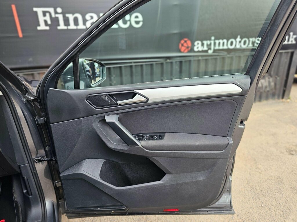 Volkswagen Tiguan R-line Tech Tdi Silver #40